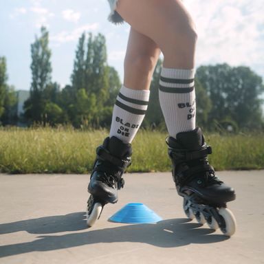 How To Start Rollerblading With Crossovers
